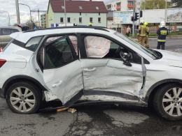 Wypadek na skrzyżowaniu w Opolu: Poszkodowana jest trójka dzieci