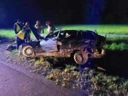 BMW wypadło z drogi między Kłodnicą a Januszkowicami.