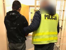 Dotkliwie pobili 42-latka, miejski monitoring wskazał sprawców