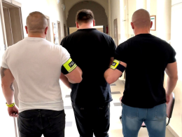 Policjanci odzyskali skradziony pojazd o wartości blisko 200 tysięcy złotych