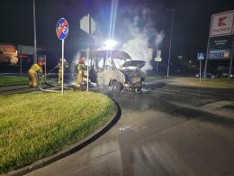 Pożar samochodu na parkingu Kauflandu w Kluczborku