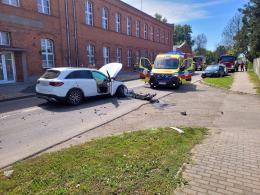 Zderzenie dwóch samochodów w Lewinie Brzeskim