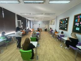 Matura 2024: Dzień egzaminu z języka angielskiego. Jakie zadania czekają maturzystów?
