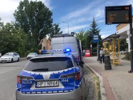 Na skutek nagłego hamowania autobusu na ulicy Spychalskiego pasażer trafił do szpitala