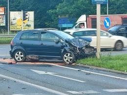 Wypadek na ulicy Częstochowskiej. Radiowóz zderzył się z autem osobowym
