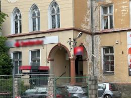 Najciemniej pod latarnią, czyli wysadzenie bankomatu pod komisariatem policji