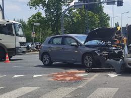 Wypadek na Ozimskiej. Dwie osoby poszkodowane