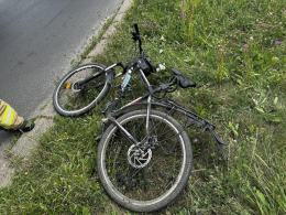 Zderzenie ciągnika z rowerzystką. Poszkodowana zabrana do szpitala