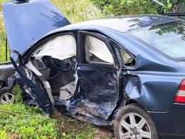 Wypadek na DK42 w Bukowie w powiecie namysłowskim. Trzy osoby w szpitalu