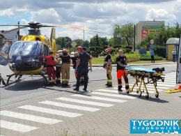 Potrącenie 79-letniego rowerzysty w Krapkowicach. Na miejscu lądował LPR
