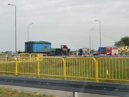 Wypadek ciężarówki na DK46: ruch wahadłowy i interwencja LPR
