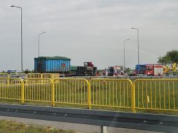 Wypadek ciężarówki na DK46: ruch wahadłowy i interwencja LPR