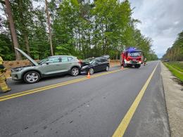 Zderzenie dwóch pojazdów między Jełową a Bierdzanami