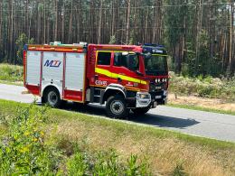Zderzenie busa przewożącego butle gazowe z ciężarówką na DK45