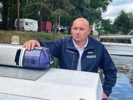 68-latek uratowany przed utonięciem dzięki szybkiej reakcji świadka i policji