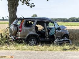 AKTUALIZACJA. 20-latka niestety zmarła. Wypadek na drodze powiatowej z Krzywizny do Rożnowa