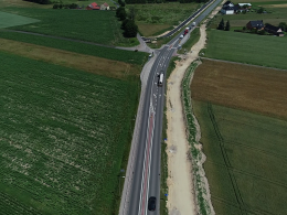 Nowe rondo na DK45 już dostępne dla kierowców. Rozbudowa drogi trwa nadal