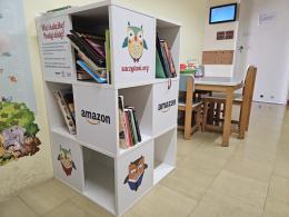 USK Opole: Biblioteczki z książkami dla najmłodszych i różowe skrzyneczki