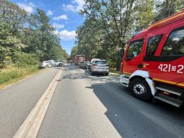 Kędzierzyn-Koźle: zderzenie trzech aut. Jedna osoba zabrana do szpitala
