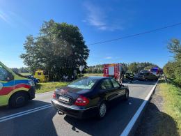 Wypadek dwóch samochodów osobowych. Kobieta wymusiła pierwszeństwo