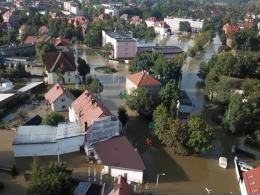 Przygotowania i ewakuacje. Trudna sytuacja w Lewinie i Nysie