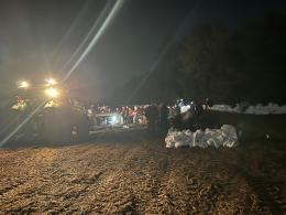 Służby i mieszkańcy wzmacniają Kędzierzyn-Koźle. Walka trwa też o Brzeg