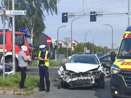 Zderzenie tira z osobówką na skrzyżowaniu Ozimskiej i Tysiąclecia