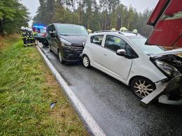 Karambol czterech pojazdów na DK45 w Trzebiszynie. Droga już przejezdna