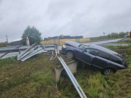 Audi A6 wpadło do rowu na DK46