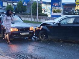 Kolizja dwóch BMW na ul. Ozimskiej - jedna osoba poszkodowana