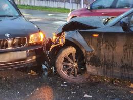 Kolizja dwóch BMW na ul. Ozimskiej - jedna osoba poszkodowana