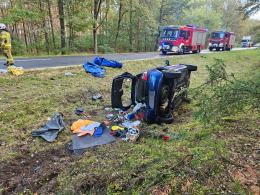 Dachowanie na trasie Szumirad-Bierdzany: trzy osoby podróżowały autem na niemieckich tablicach