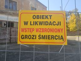 Wyścig z czasem, aby znaleźć dom dla mieszkańców budynku UO