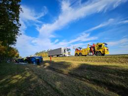 Kierowca ciężarówki wjechał do rowu na A4 w kierunku Katowic