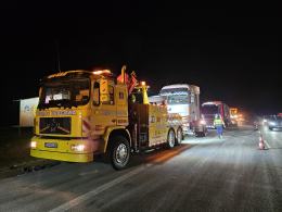 Zderzenie dwóch ciężarówek na autostradzie A4