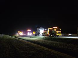 Zderzenie dwóch ciężarówek na autostradzie A4