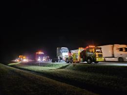 Zderzenie dwóch ciężarówek na autostradzie A4
