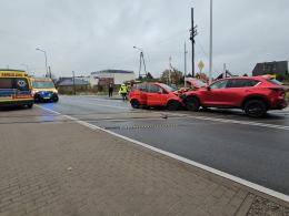 Czołowe zderzenie na ul. Częstochowskiej w Opolu