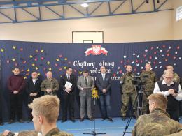 Żołnierze Bundeswehry opuszczają Bodzanów po zakończeniu misji wsparcia powodzian