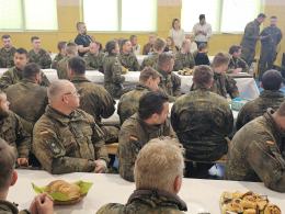 Żołnierze Bundeswehry opuszczają Bodzanów po zakończeniu misji wsparcia powodzian