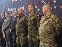 Żołnierze Bundeswehry opuszczają Bodzanów po zakończeniu misji wsparcia powodzian