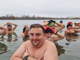 Uwielbiają zimno i lodowatą wodę - opolskie morsy świętowały Dzień Morsa