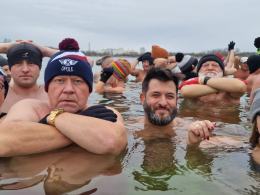 Uwielbiają zimno i lodowatą wodę - opolskie morsy świętowały Dzień Morsa