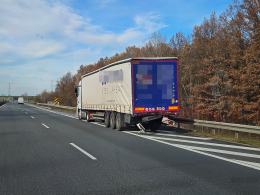 Wypadek na A4: Zderzenie dwóch ciężarówek, jedna osoba poszkodowana, lądował LPR