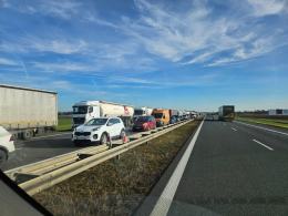 Wypadek na A4: Zderzenie dwóch ciężarówek, jedna osoba poszkodowana, lądował LPR