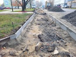 Trwa remont chodnika przy ul. Bytnara Rudego na osiedlu Armii Krajowej