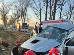 Zderzenie dwóch pojazdów na DK38 - utrudnienia w ruchu