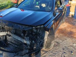 Spieszyła się mając dwójkę dzieci w aucie. 36-letnia kobieta trafiła do szpitala