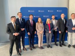 W Opolu o funduszach, drogich samochodach i wyzwaniach samorządów: SIM-y i rozwój regionu