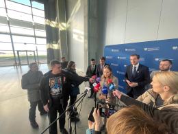 W Opolu o funduszach, drogich samochodach i wyzwaniach samorządów: SIM-y i rozwój regionu